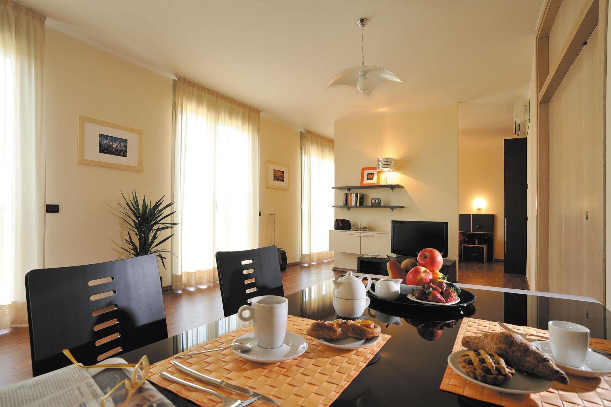 Hotel Residence Zodiaco Modena Dış mekan fotoğraf